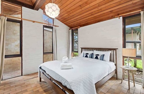 Broulee House | Sand at Broulee