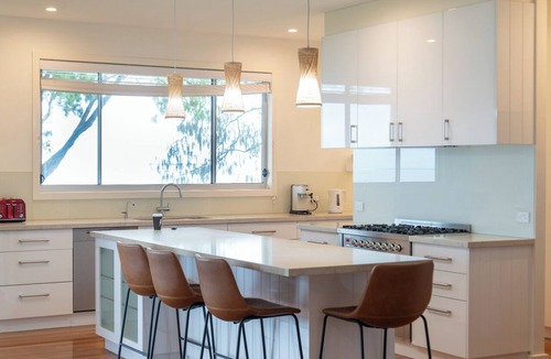 Amity Point House | Sand Bar - Absolute Waterfront Escape, Amity Point