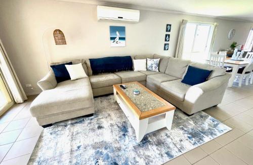 Kingscote House | Sand & Salt