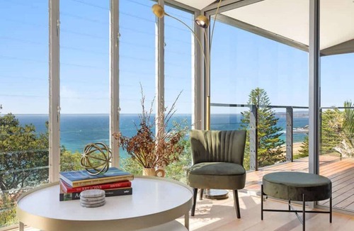 Forresters Beach House | Sandcastle by Coast Hosting