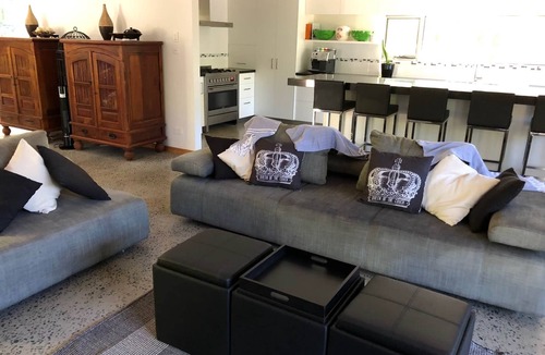 New Brighton House | Sandcastles- Absolute beach front