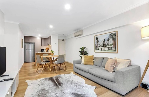 Glenelg South Apartment | Sands and Hearth Minutes to Beach and Moseley Square