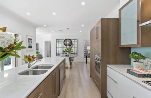Fullarton House | Sandstone Villa In City Fringe Location