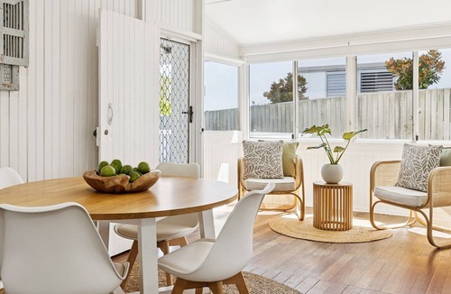 Yamba Cottage | Sandy Cheeks - Charming Yamba Beach Cottage Close to Town & Beaches - Holiday Yamba
