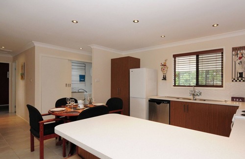 Sanctuary Point House | Sandy Feet Getaway - Style & laidback vibe you expect from your perfect get away