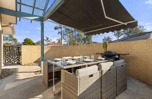 Vincentia Villa | Sandy Toes - Escape to a relaxing coastal retreat Villa