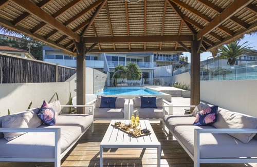 Sapphire Beach House | Sapphire Sands, Absolute Beachfront, Pool, Spa Pet Friendly