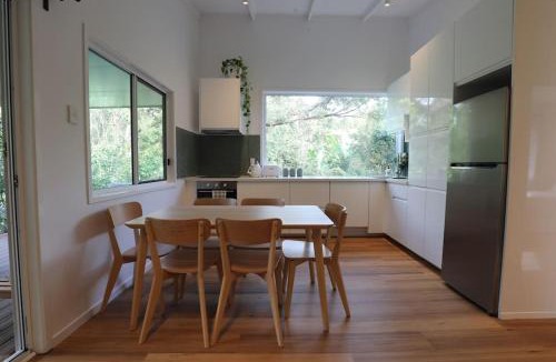 Eagle Heights House | Satin Bower Cottage