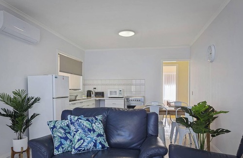 Apollo Bay House | Scenic Beach Apartment