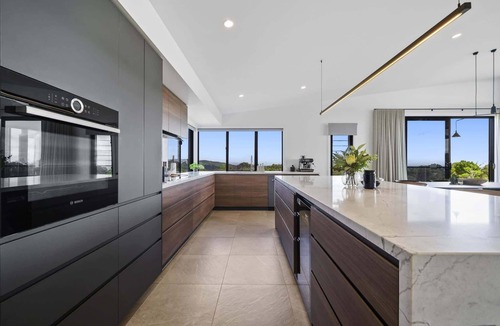 Springbrook House | Scenic House with Private Yard & BBQ Area