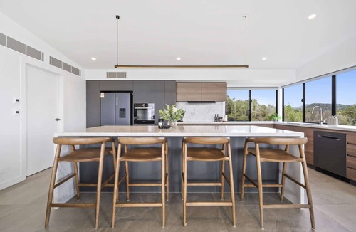 Springbrook House | Scenic House with Private Yard & BBQ Area