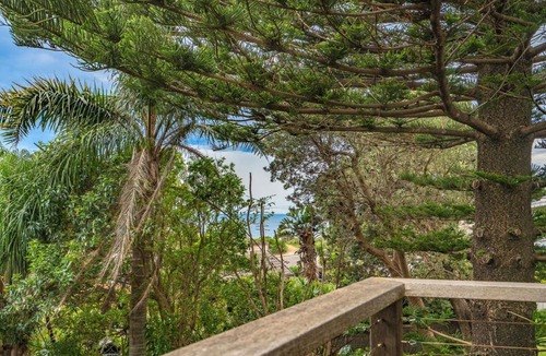 Forresters Beach House | Sea Breeze