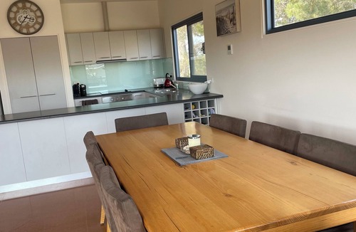 Sunderland Bay House | Sea Breeze Charming House to stay for family getaways