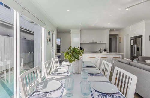 Kingscliff House | Sea Poppy