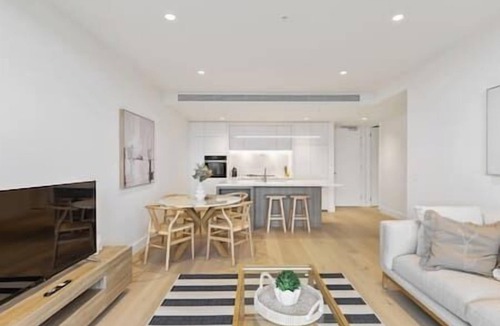 Hampton Apartment | Sea View 2BR w/Best Rooftop Pool in Melb!