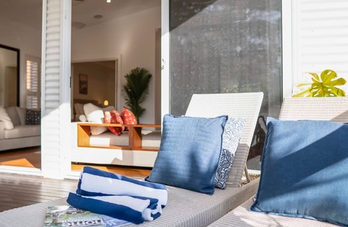 Currarong House | Seabank – Stay 3, Pay 2!