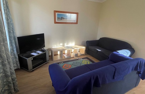 Marion Bay Cabin | Seabreeze Accomm sleeps 4 . Min 4 night stay for Easter/New Year