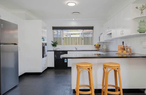 Ettalong Beach House | SeaBreeze at Ettalong Spacious Coastal Retreat