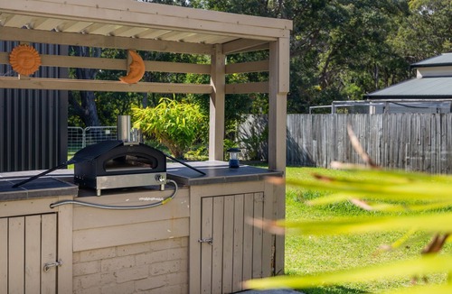 Manyana House | Seabreeze Cottage Pet Friendly Family Holiday Home close to the Beach