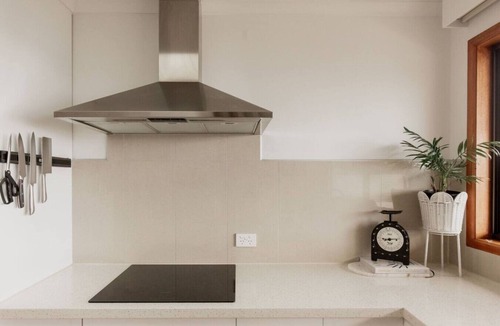 Lewisham House | Seagrass Coastal Retreat with direct beach access