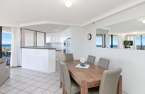 Tweed Heads Apartment | Seascape Unit 1402- Located in Tweed Heads and only a short walk to beaches, shopping, clubs and res