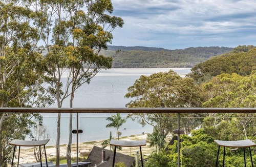 Smiths Lake House | Seashells Lakeside Holiday Perfection