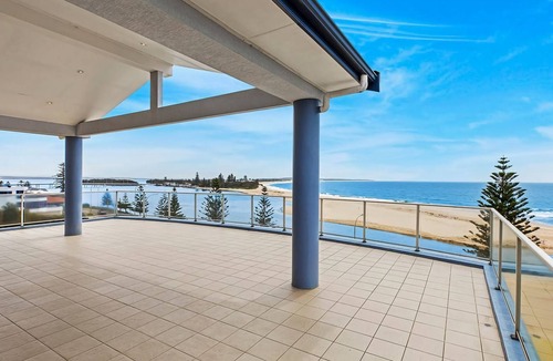 The Entrance Apartment | Seaside Serenity on Marine