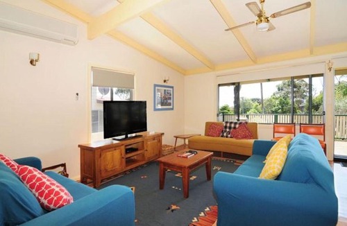 Vincentia House | Seaview by Experience Jervis Bay