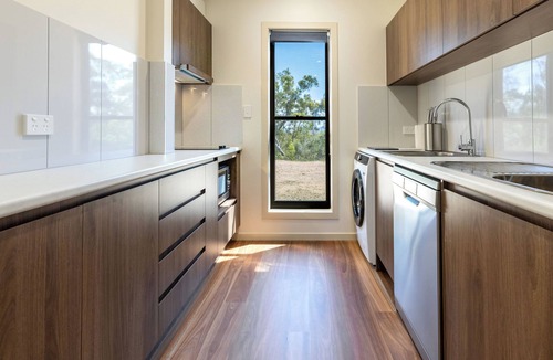 Agnes Water Cabin | Secluded Off-Grid Ocean View Cabin | Sleep Four | Peaceful Nature Escape