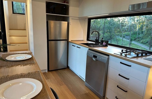 Peachester House | Secluded Tiny House with amazing views Wild100 BnB