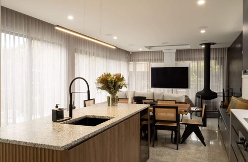 Seddon House | Seddon Smart Home with Private Pool Getaway