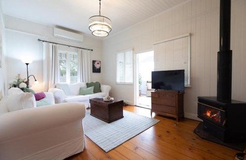 Newtown House | Serendipity - by the CBD, Garden Parks and Glennie
