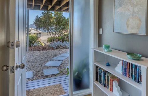 Encounter Bay House | Serenity by the Sea – Panoramic Views from The Bluff to The Coorong