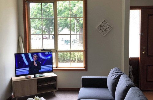 Alfredton House | Serenity on Sturt