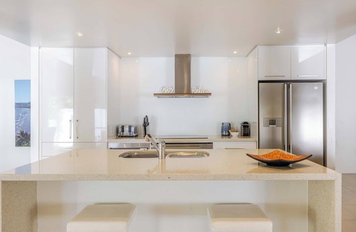 Port Douglas Villa | Serenity Villa with heated POOL & Beach access