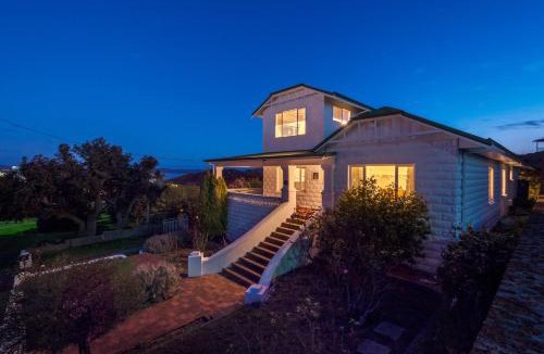 Albany House | Serpentine Rose