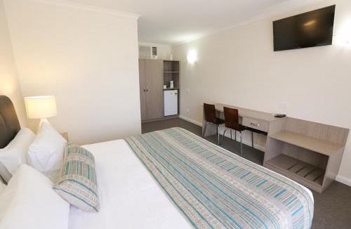 Mildura Central Business District Hotel | Seven Pines Motor Inn