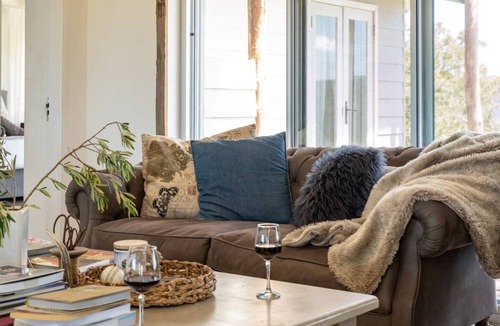Shallow Bay House | Shallow Bay's 'Wattaview' - Stunning Country Home