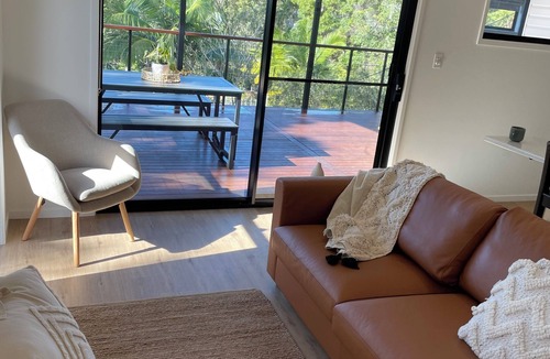 Doonan Cottage | Shambarla - Doonan Guest House. Nestled in the Noosa Hinterland