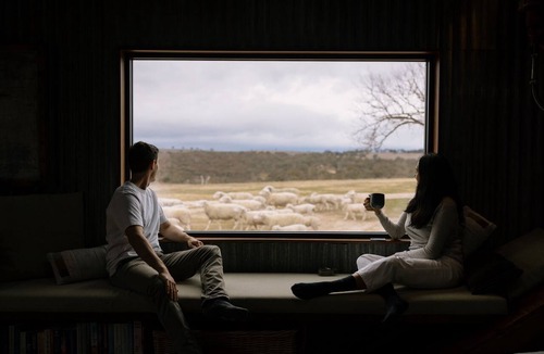 Evans Plains House | Shearers Hall | Luxurious Country Retreat 10 mins from Bathurst