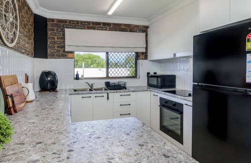 Bongaree Apartment | Sheridan by the Seashore