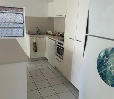 Scarborough Apartment | Shore side