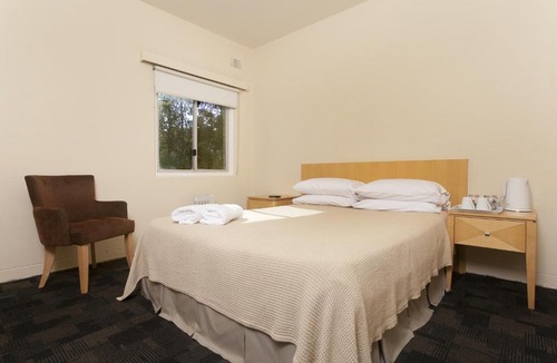 Shortland Hotel | Shortland Budget Accommodation