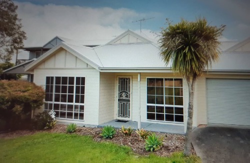 Silverleaves House | SilverJEM Beachhouse - Silverleaves - perfect for a family and pet friendly