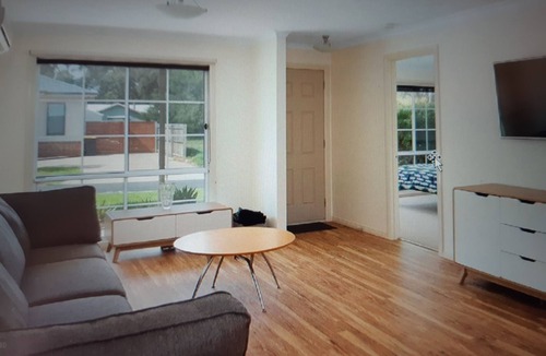 Silverleaves House | SilverJEM Beachhouse - Silverleaves - perfect for a family and pet friendly