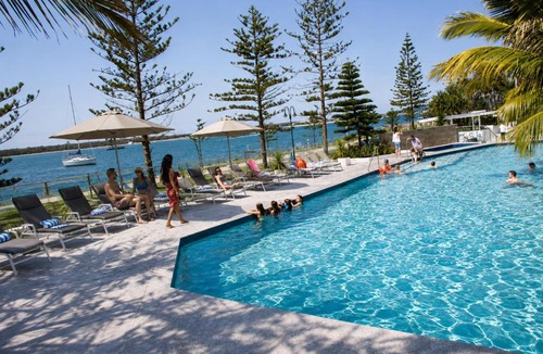 Biggera Waters Apartment | Silvershore Apartments on the Broadwater