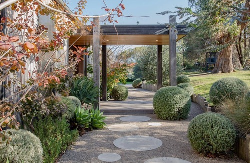 Flinders House | Silvertop House - In the heart of Flinders