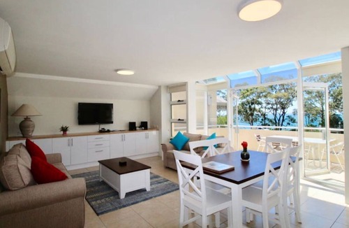 Huskisson Apartment | Simply The Best by Book Jervis Bay - Couples Getaway in Huskisson