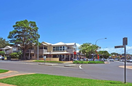 Huskisson Apartment | Simply The Best by Book Jervis Bay - Couples Getaway in Huskisson