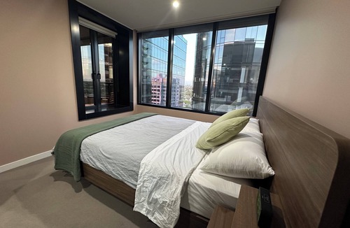 South Yarra Apartment | Sky-High 2 Bedroom 1 Bathroom with 1 Parking I Heart of South Yarra